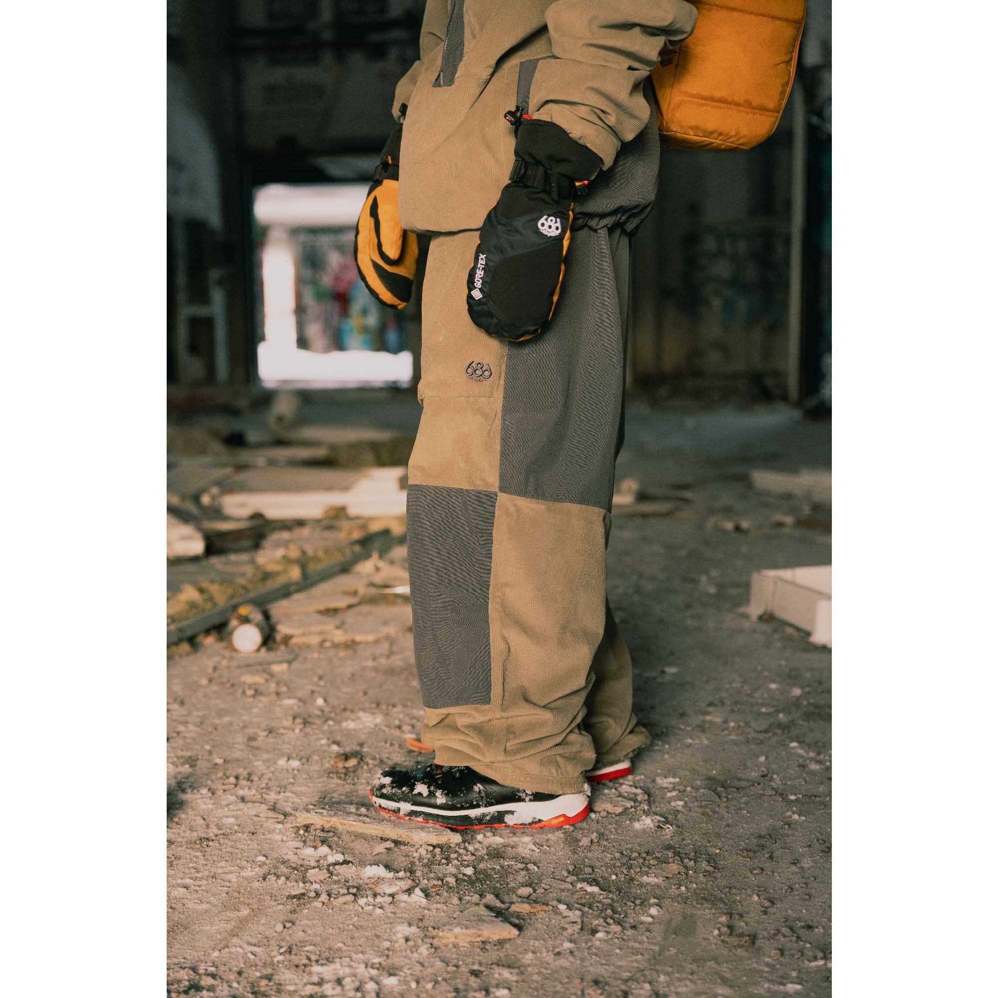 686 Ghost 2.5L Snow Pants – Dreamruns.com