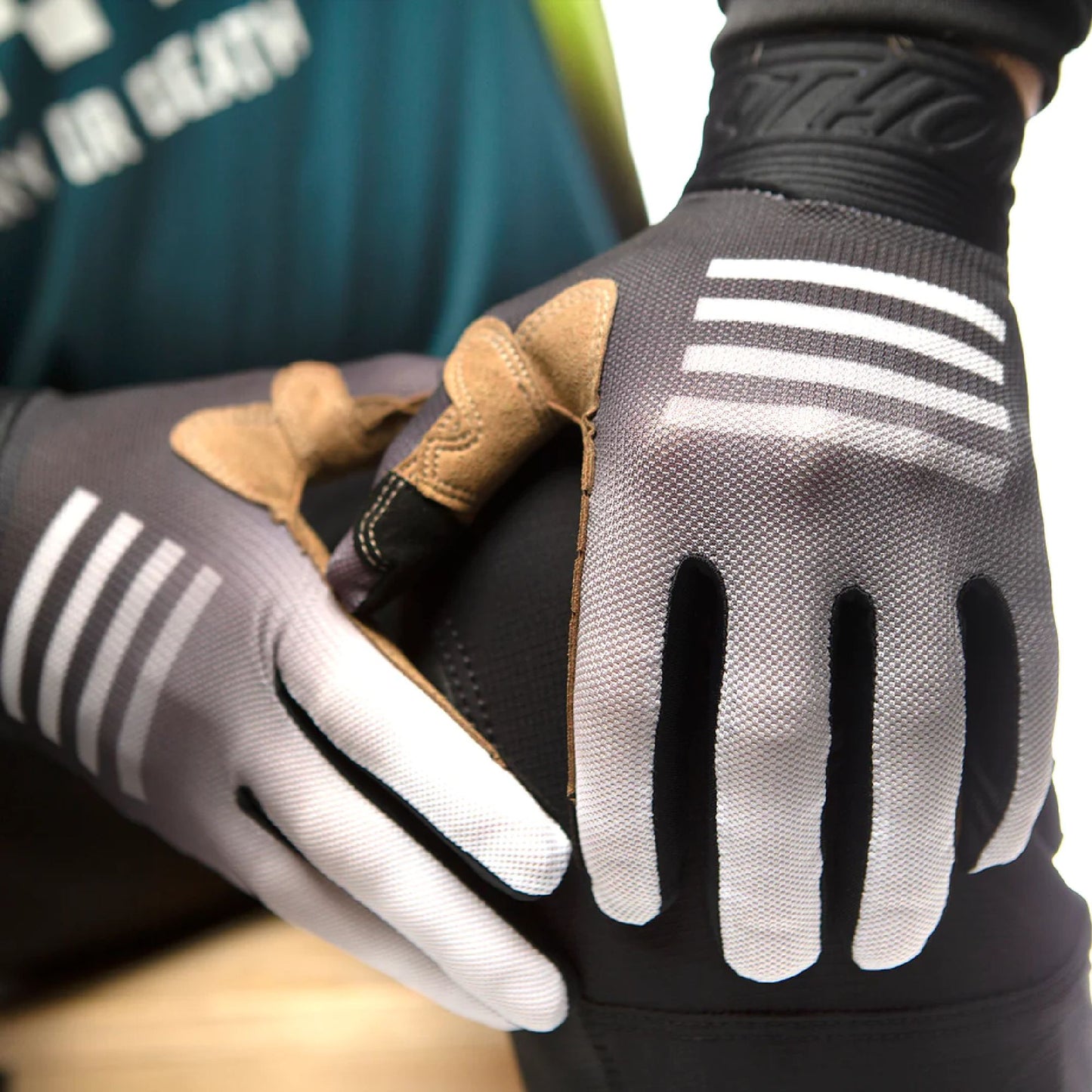 Fasthouse Blitz Fader Glove Black White Bike Gloves