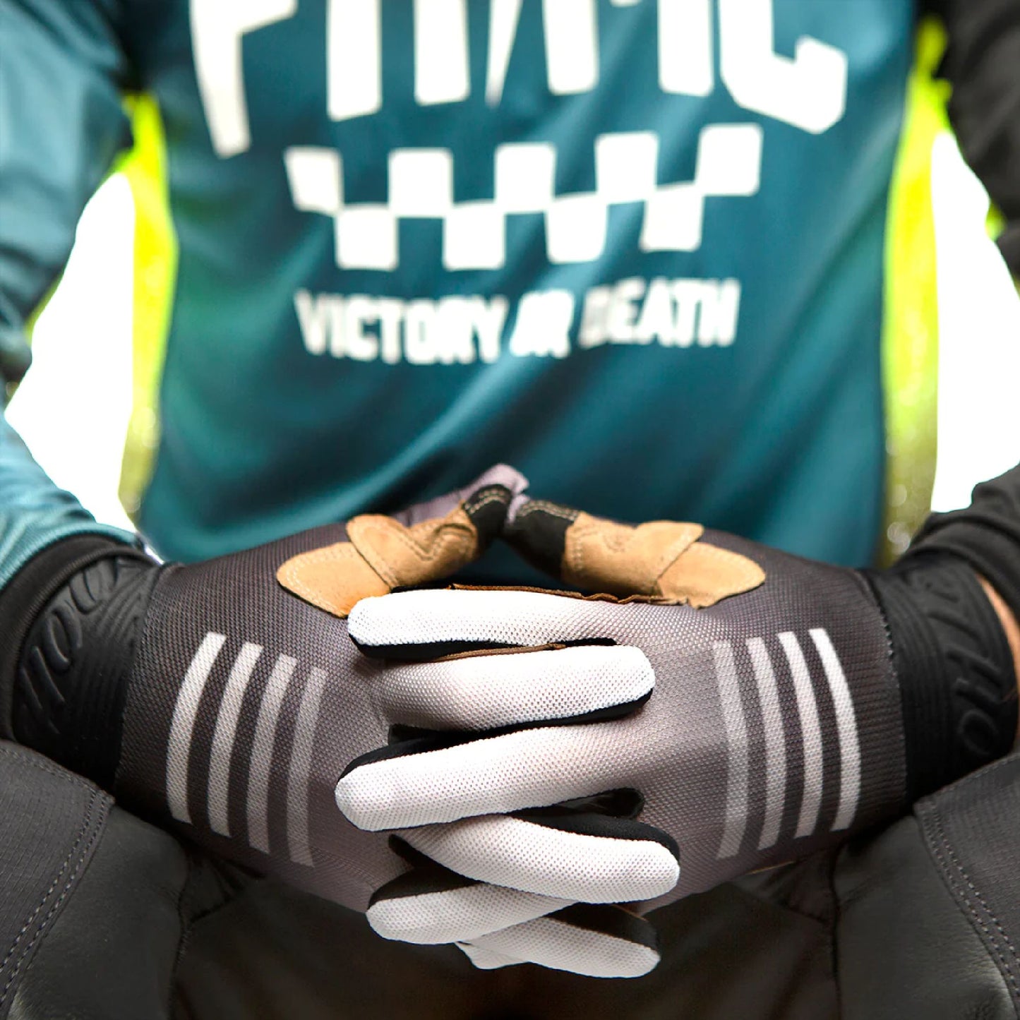 Fasthouse Youth Blitz Fader Glove Black White Bike Gloves