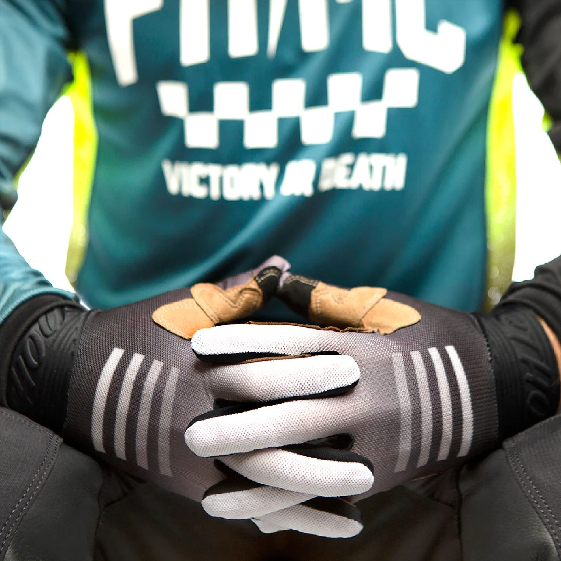 Fasthouse Blitz Fader Glove Black White Bike Gloves