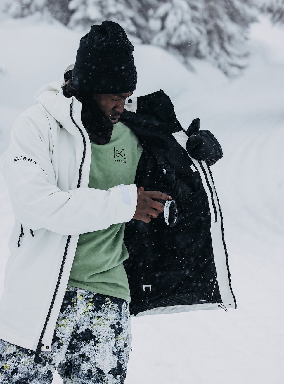 White best sale snow jacket