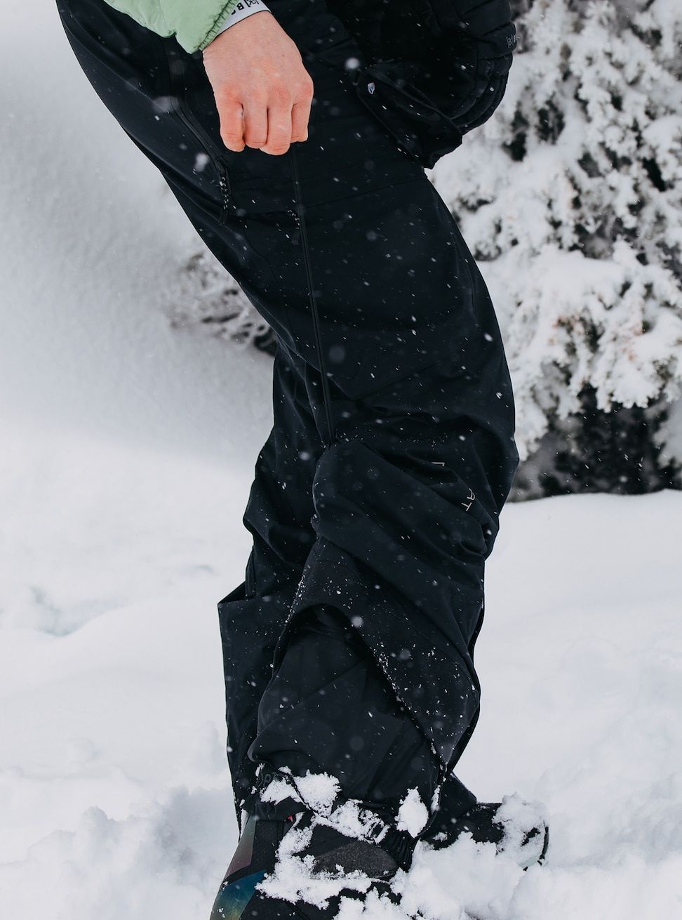 Women's Burton [ak] Kimmy GORE-TEX 2L Bib Pants True Black Snow Pants