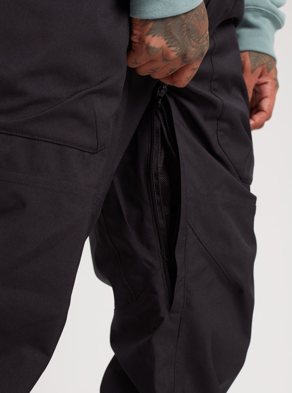 Men's Burton Reserve 2L Bib Pants True Black Snow Pants