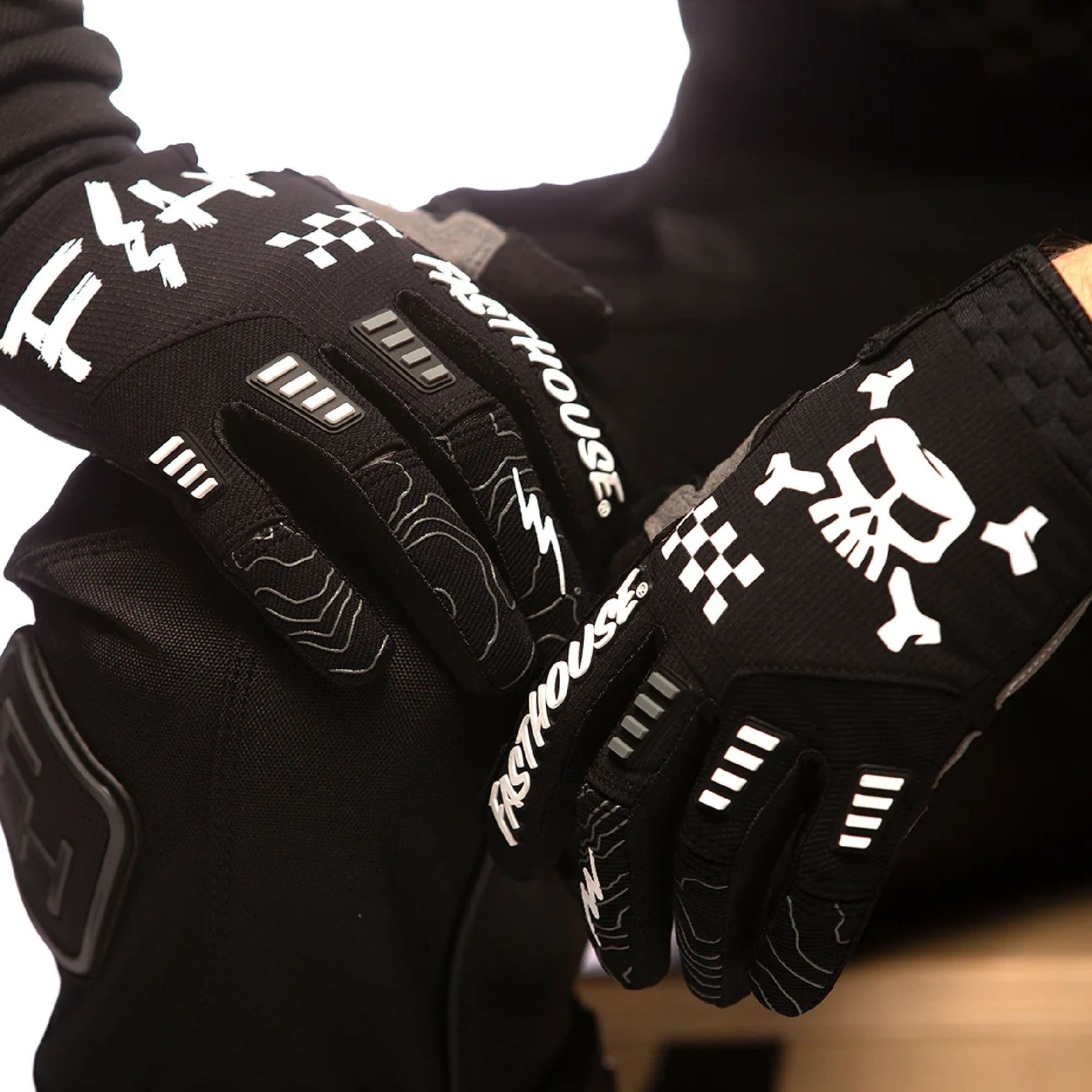 Fasthouse Off-Road Glove Black/White M Bike Gloves