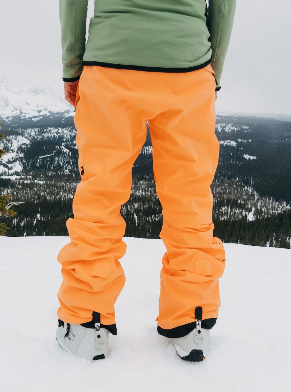 Women's Burton [ak] Summit GORE-TEX 2L Pants Salmon Buff Snow Pants