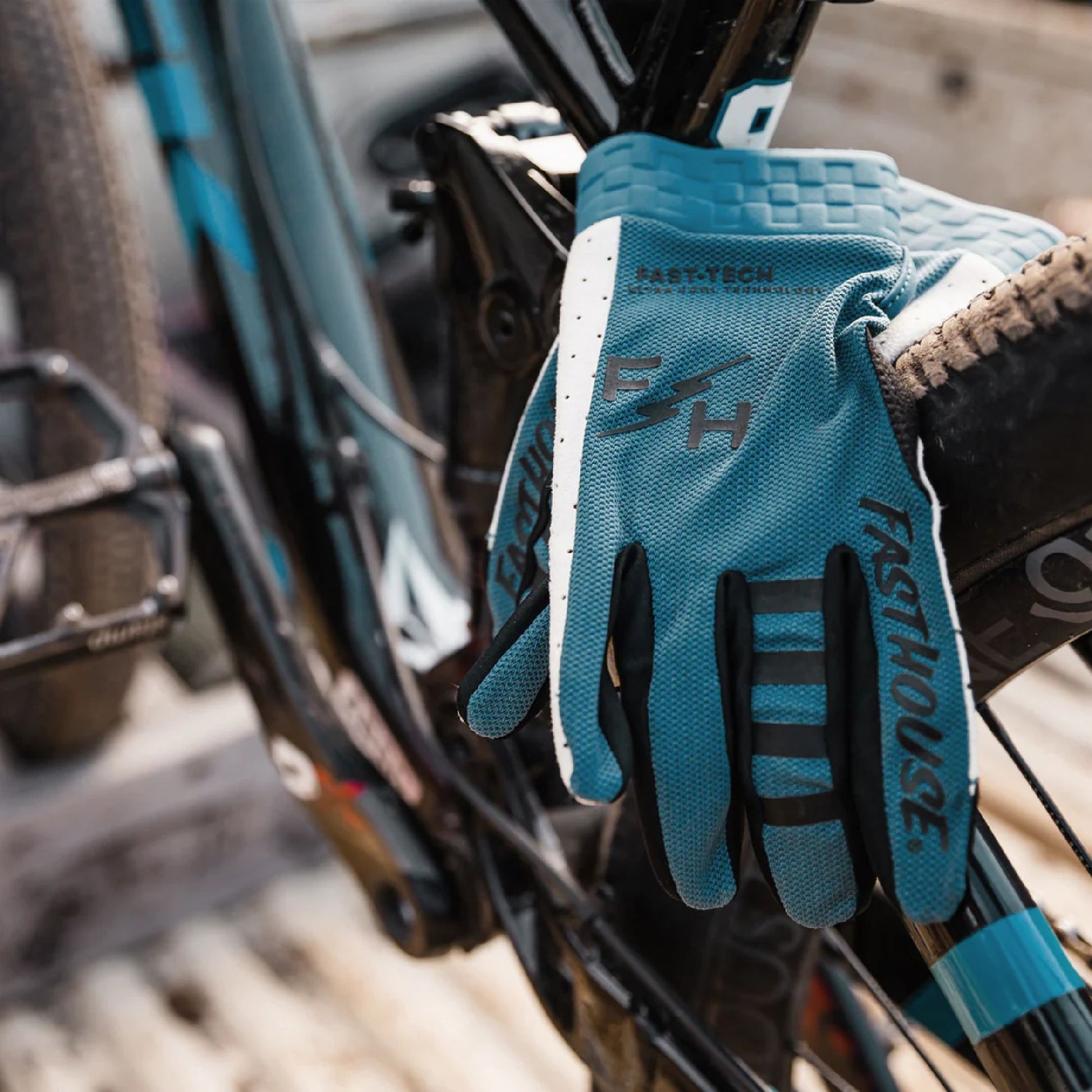 Fasthouse Vapor Glove Indigo Bike Gloves