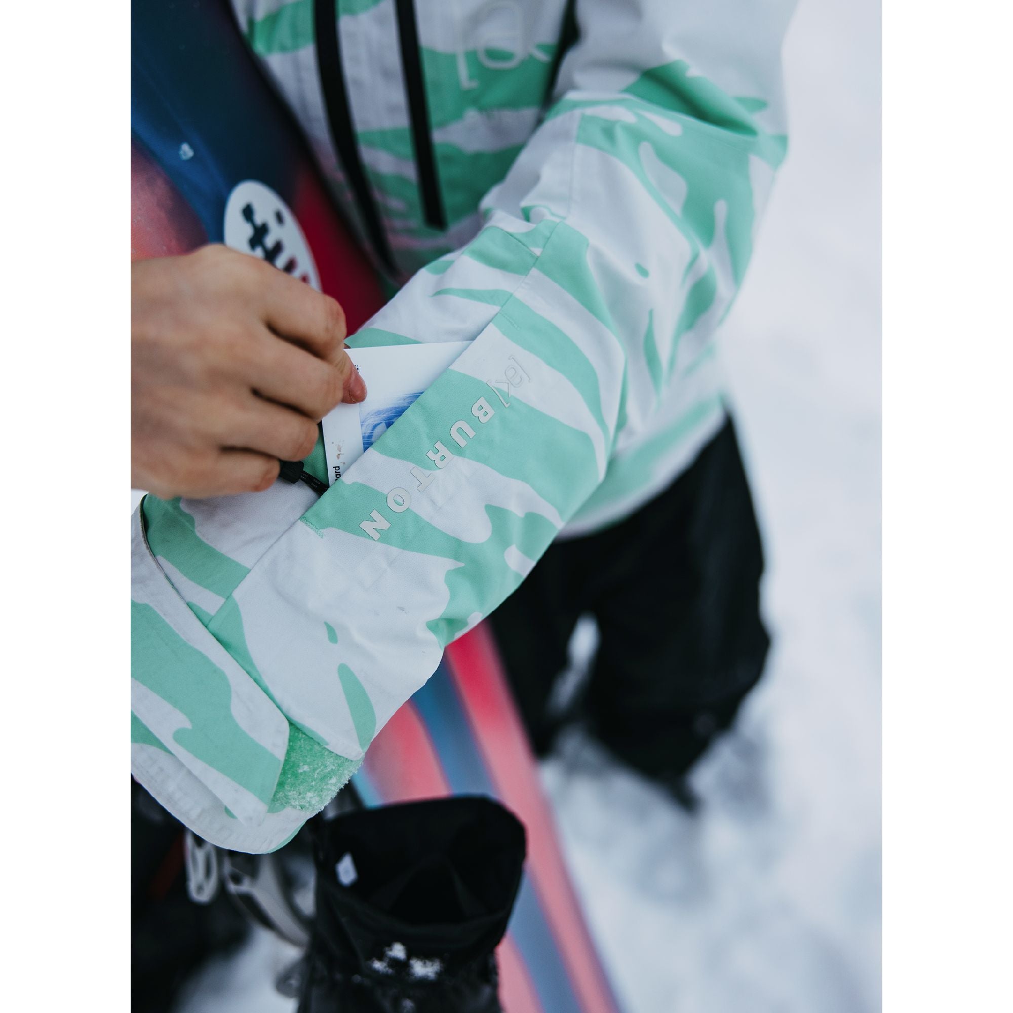 Women's Burton [ak] Embark GORE-TEX 2L Jacket – Dreamruns.com