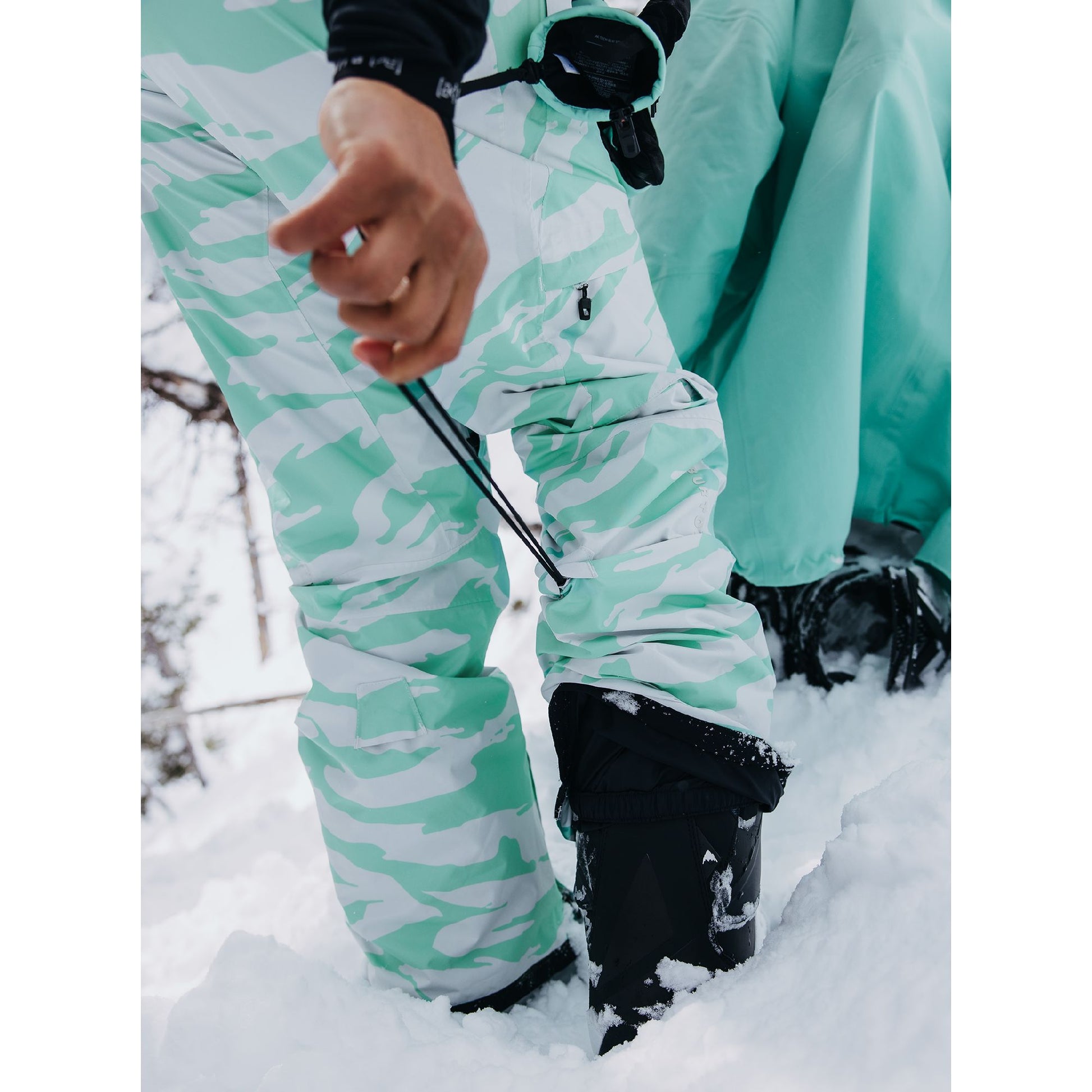 Women's Burton [ak] Summit GORE-TEX 2L Insulated Pants Oversized Zebra - Burton Snow Pants