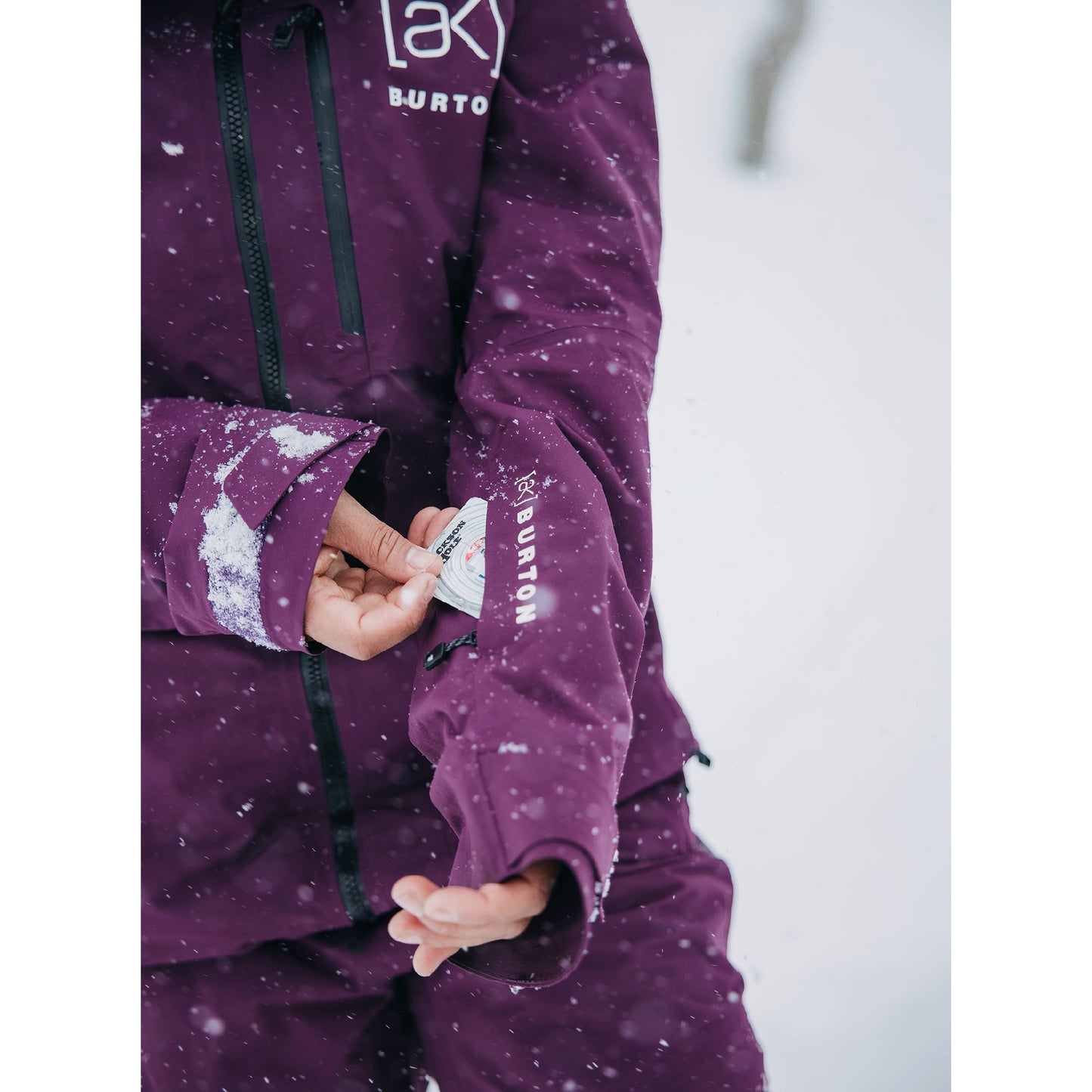 Women's Burton [ak] Upshift GORE-TEX 2L Jacket Purple Root - Burton Snow Jackets