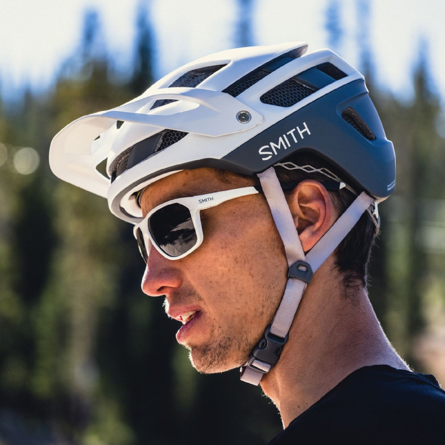 Smith Forefront 2 MIPS Helmet Matte White / Cement Bike Helmets