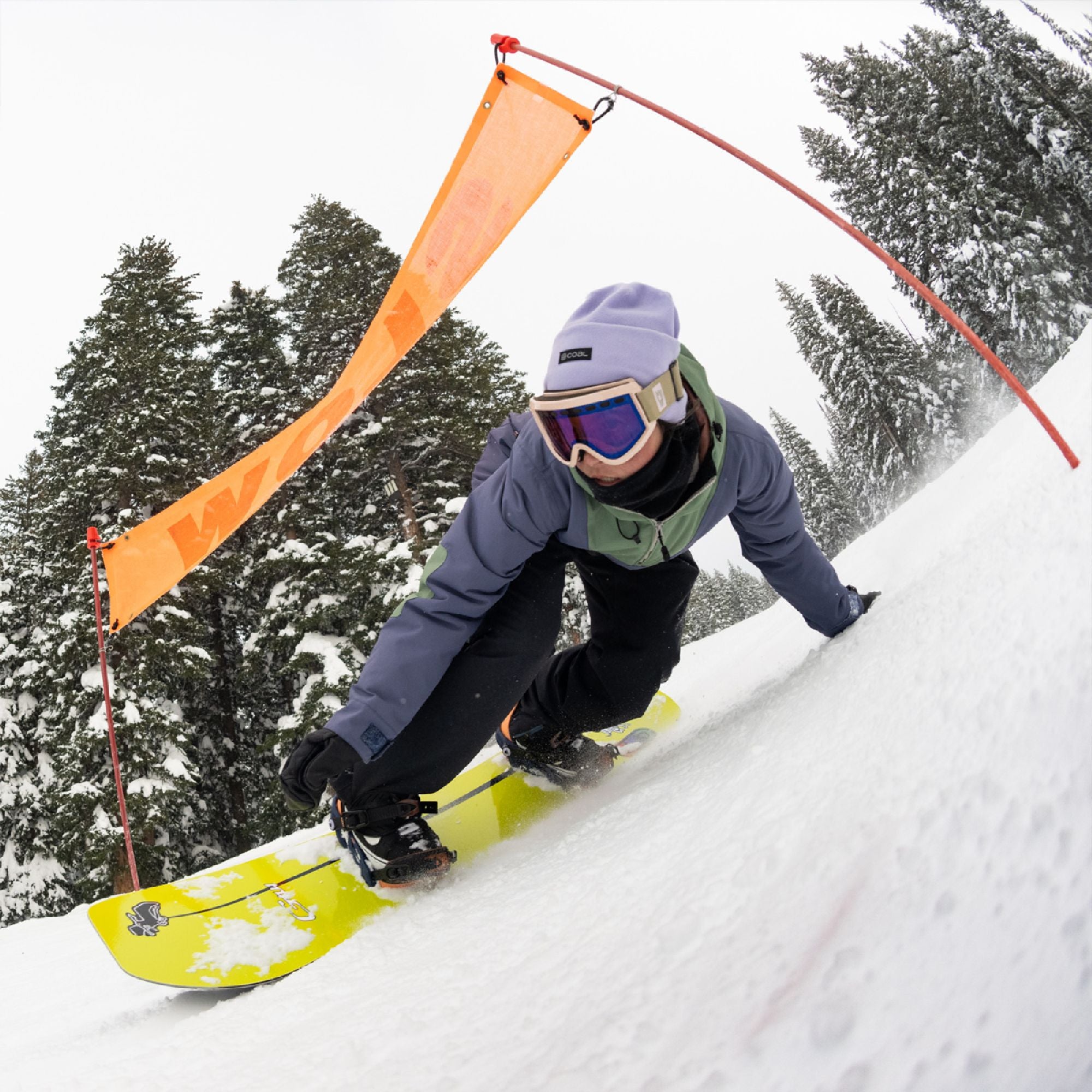 GNU Gremlin Snowboard 2024 – Dreamruns.com